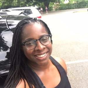 Meet your Posher, Monique